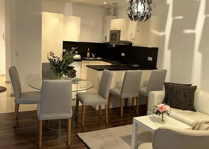 Apartment Gemuetliche Mit Balkon In