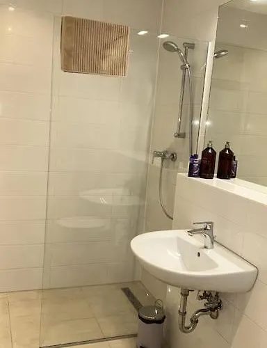 Gemuetliche Mit Balkon In * Vienna