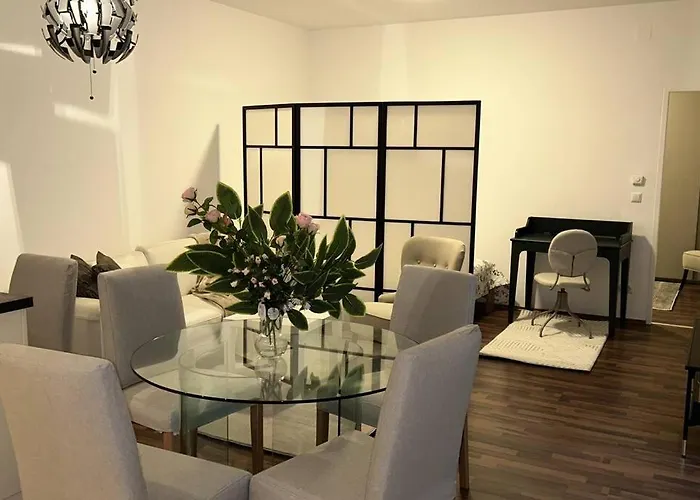 Gemuetliche Mit Balkon In Apartment *