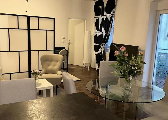 Apartment Gemuetliche Mit Balkon In Vienna