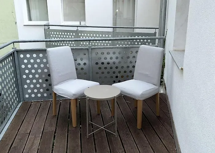 Gemuetliche Mit Balkon In